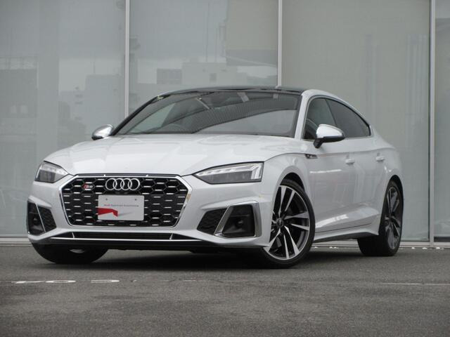 アウディ S5スポーツバック 