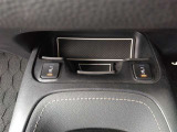 運転席と助手席にシートヒーターついてます