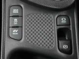 各操作スイッチは使いやすい位置に配置されてます。