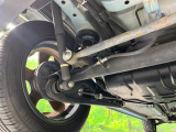 お車を安心してお乗りいただく為には、足回りの定期点検が欠かせません。サービスサポート(有償保証)では無料点検もご提供しており、安心のカーライフをお過ごしいただけるサポート体制が整っています。