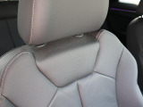 Audi正規ディーラーが高品質をお約束。高度な訓練・教育を受けたAudi専任メカニックが、100項目にもおよぶ精密な点検を実施。すべてクリアしたAudi車だけ、あなたのお手元に届けられるのです
