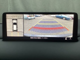 狭い場所での駐車やすれ違いなどでより的確な運転操作に役立つ360&deg;ビューモニターが装備されています。