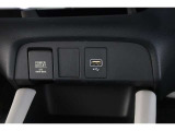 スマートフォンなどの音楽再生が可能なUSB接続ジャック装備車両です♪♪♪