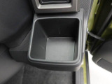 【カップホルダー】エアコン吹き出し口下部に設置されていますので使いやすさバッチリ!運転席から手の届くちょうどの位置です!