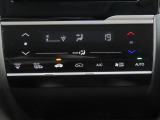 オートエアコンなので、スイッチひとつでオールシーズン快適に過ごすことができます。