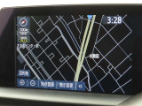 メーカー装着のナビを装備しております。