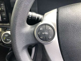 ステアリングスイッチ左はオーディオコントロール。視線をそらさずボリューム操作