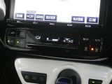 【オートエアコン】車内温度を感知して自動で温度調整をしてくれるのでいつでも快適な車内空間を創り上げます!どの席に座っても快適なドライブが楽しめます♪
