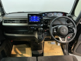 機能的なコックピット。快適な運転を楽しめます。