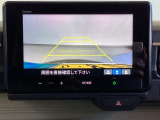 便利な3ビュー切り替え、ガイド線表示付きのバックカメラです。後退時、後方の視界をサポートします