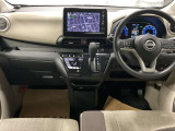 ◆◆◆運転席まわりはこのように機能的にまとまっています。