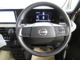 運転が楽しくなる明るく開放的な運転席まわりです。