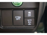 VSA(Vehicle Stability Assist)が装備!!VSAはコーナリング時の横滑りを抑制する機能と車両の急激な挙動変化を抑える機能で、安定した走行を実現しています!!