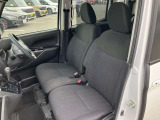 運転席と助手席の乗り換えが楽にできます
