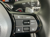 【アダプティブ・クルーズ・コントロール】予め設定した車速内でクルマが自動的に加減速。 前走車との適切な車間距離を維持しながら追従走行し、高速道路でのドライバーの疲労を軽減してくれる嬉しい機能付♪