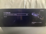 ハンドル操作をアシストすることにより車線からの逸脱回避を支援します。