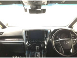 見通しのよいすっきりとした視界で、誰でも運転しやすいです。運転のしやすさは疲れにくさにも繋がりますよ♪