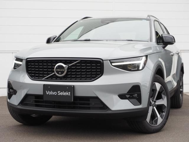 XC40 ウルトラ B4 AWD ダークエディション 4WD