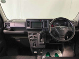 メーターやシフト、スイッチ位置など運転席まわりの配置はしっくりいきたいものですね!まずは座ってチェックしてみて下さい♪