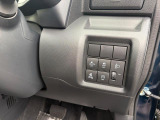 中古車は1台として同じコンディションのものは存在しないため、安心しておクルマをお選びいただけるよう、信頼のおける第三者機関が基準に従い、車両の品質と状態をチェックし、評価するのが「第三者評価」です。
