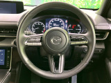 【純正革巻きステアリング】上質な革を使用することで、手にしっかり馴染みとても運転しやすいハンドルです♪