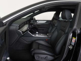 ご納車前に行います点検100項目におきまして、専用のテスターやツールを用いて細かな診断を行います。