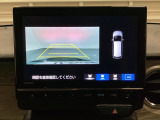 バックでの車庫入れも安心です! リアカメラが付いているバックモニター付のナビを装備しております。バンパーについているソナーや、操作線もついており距離感も画面から確認できます。