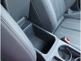 Audi正規ディーラーが高品質をお約束。高度な訓練・教育を受けたAudi専任メカニックが、100項目にもおよぶ精密な点検を実施。すべてクリアしたAudi車だけ、あなたのお手元に届けられるのです