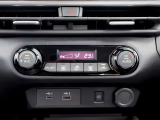 車内の温度を快適にキープするフルオートエアコン!