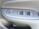 運転席窓操作部スイッチの画像です。