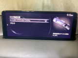 ハンドル操作をアシストすることにより車線からの逸脱回避を支援します。