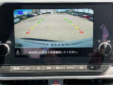 バックビューモニターです。表示さ後方の画像も大きく見れますので、車庫入れも安心です。