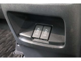 後部座席にも充電ソケットが装備されており、後部座席に座っている方も携帯電話等を充電することができます!