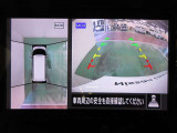 アラウンドビューモニターで車庫入れも空から見ている様に駐車できラクラクです。
