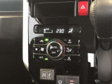 オートエアコンを装着しておりますので車内をお好みの快適な温度に保つことが可能です!