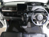 使いやすいレイアウトのダッシュボード周辺です。