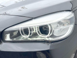 ●LEDヘッドライト:夜間走行時も良好な視界を確保し安心して運転できる高輝度LEDヘッドライトを装備!点灯速度が早く、消費電力も抑えられています。
