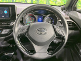 【純正革巻きステアリング】上質な革を使用することで、手にしっかり馴染みとても運転しやすいハンドルです♪