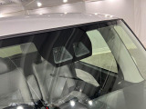 先進技術によってさらに進化した「次世代スマートアシスト」が毎日の運転で感じる不安や緊張を減らし、ヒヤッとするシ-ンを未然に防ぐためにサポ-トします!