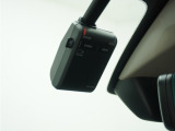 ◆ドライブレコーダー◆映像・音声などを記録する自動車用の装置です。 もしもの事故の際の記録はもちろん、旅行の際の思い出としてドライブの映像を楽しむことができます。