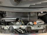 納車前に弊社で点検整備(車検整備)と消耗品部品のエンジンオイル、オイルフィルター、ワイパーゴム、バッテリーを交換いたします。その他の消耗品部品は当社ディーラー整備士の判断により交換いたします!