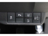 ホンダセンシング搭載!誤発進抑制機能・路外逸脱抑制機能・歩行者事故低減ステアリング・車線維持支援システム・先進車発進お知らせ機能など多彩な先進安全機能でより安全で快適なドライブを支援します。