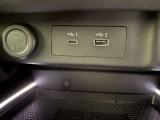 充電ポート2種類あります。