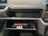 収納スペースもたくさん有ります☆車検証や小物類などすっきり収納♪