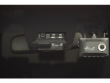 【安全支援】 安全運転支援システムが装備されています。