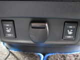 運転席と助手席には、シートヒーターを装備しています。冬場は必需品です!