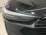 LEDヘッドライトは、点灯の瞬間から最大光量を発揮し、突然暗くなるトンネルなどでの安定感を高めます。