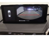 【バックカメラ】後方の映像がモニターで確認できます。駐車が苦手な方にお勧めの補助機能です。