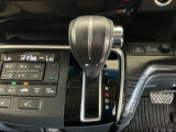 オートマチックシフトレバーは、手になじみ操作しやすい形状で安全運転にもつながります♪