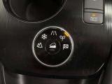 運転席右下のスイッチで各機能の切り替えや操作ができます。